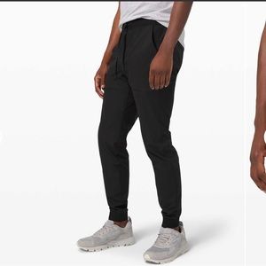 Lululemon ABC Jogger 30"
Black